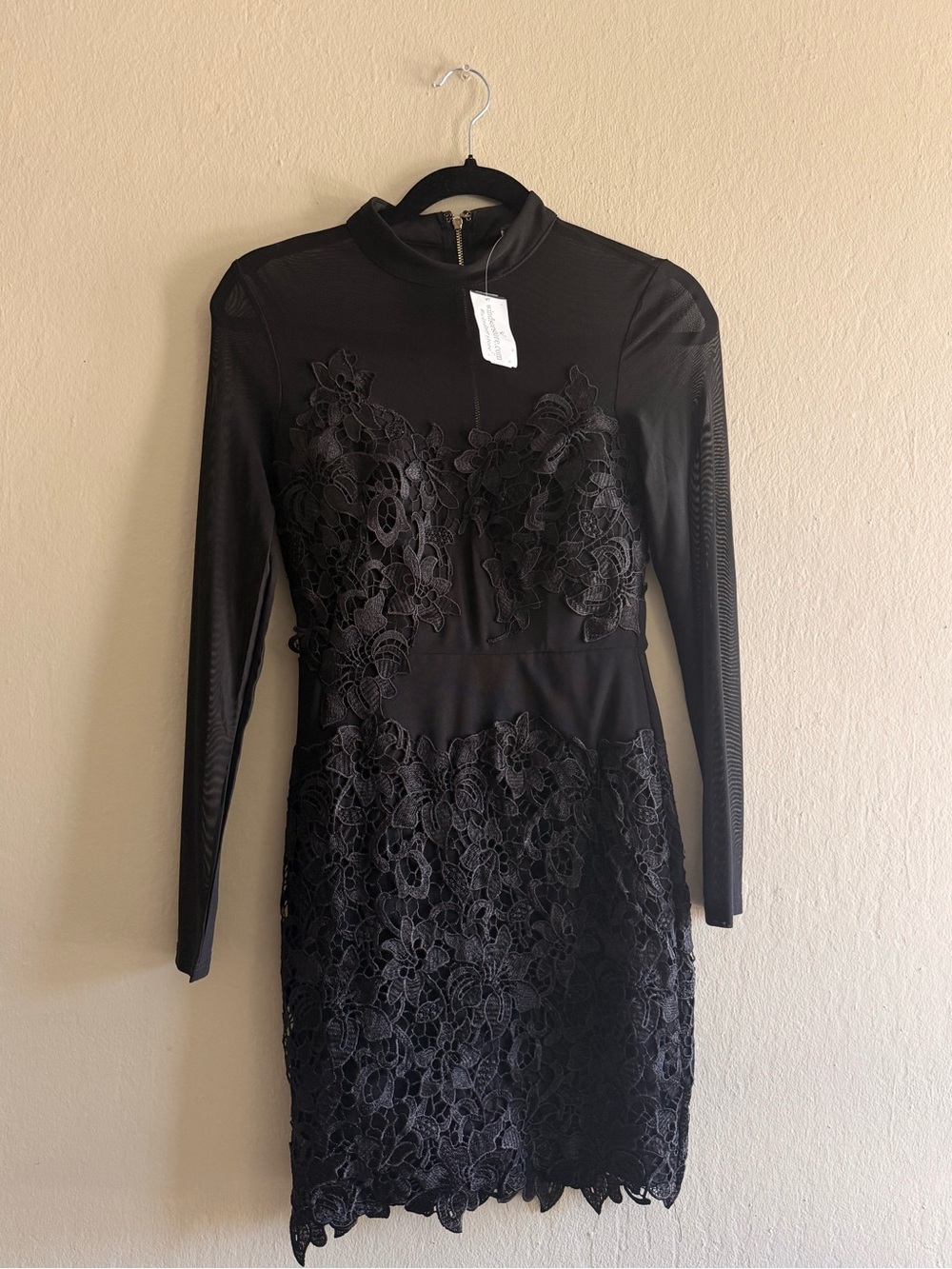 Windsor Black Long-Sleeve Lace Bodycon Dress
